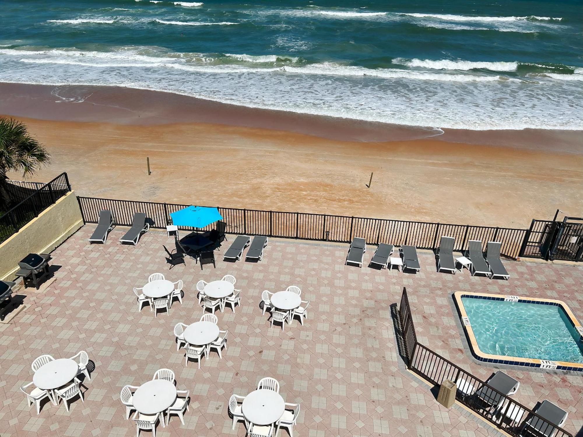 Outrigger Beach Club Resort Ормонд Бич Экстерьер фото